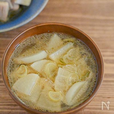 ごま香る♪大根とねぎの中華スープ