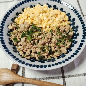 M＊Pの作ってみた!投稿(10分で簡単常備菜＊【豆苗と鶏ひき肉の味噌そぼろ】)