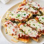 チーズとろけるクリスピーな【なすパルメザン】
