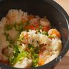 意外な組み合わせなのに美味しい!炊飯器エビピラフの工程5