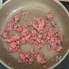 10分で簡単♪【春キャベツとひき肉の旨だれ炒め】の工程1