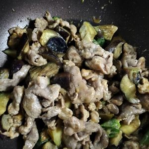 1207859の作ってみた!投稿(ごはんに合う♡『豚となすとおくらの味噌炒め』)