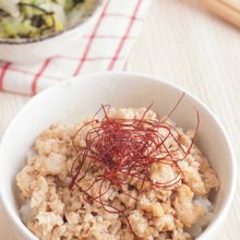鰹出汁香る鶏そぼろ丼
