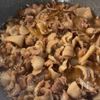 パパッと作れて大満足♪お財布にやさしい【甘辛豚こま煮】の工程4