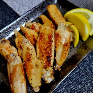 ヴェルの作ってみた!投稿(止まらない美味しさ！手羽中の旨塩レモン焼き)