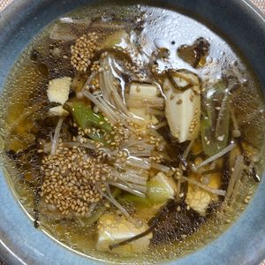 ゆっこの作ってみた!投稿(味付け簡単！《えのきと豆腐の塩昆布スープ》)