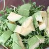 簡単でおすすめ！豆苗とアボカドの明太子マヨサラダの工程2