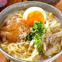 【とんこつ風ラーメン】おうちにある調味料で簡単♡