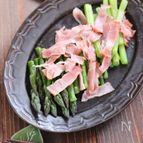【冷凍おかず】レンジで簡単！黒こしょう香るアスパラベーコン