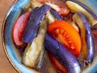 【リピ確定】レンジだけ！じゅわとろ茄子とトマトの和風マリネ