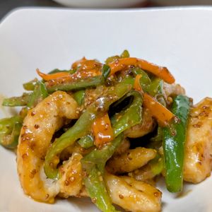 まゆのの作ってみた!投稿(【鶏むね肉とピーマンの味噌マスタード炒め】ご飯がすすみます！)