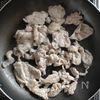 材料2つ☆ご飯が進む豚こまキャベツの胡麻だれ炒め。の工程4