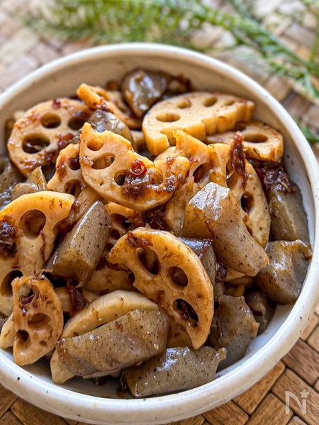 れんこんとこんにゃくのおかかきんぴら