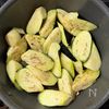 鶏肉と茄子とオクラ《にんにく♡甘酢炒め》の工程2