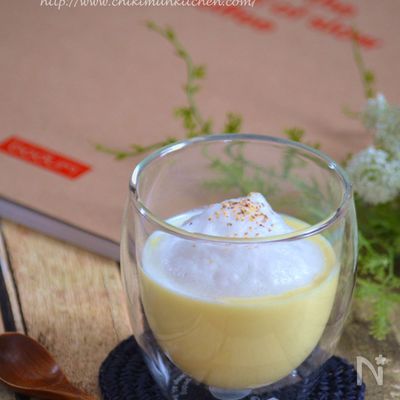 サツマイモと玉ねぎのポタージュ　カプチーノ仕立て
