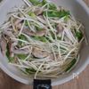 シャキシャキ♪豚肉ともやしピーマンのとろっと♡中華煮の工程2