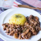 干し椎茸で旨味たっぷりビーフストロガノフ