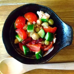 チョロリスの作ってみた!投稿(栄養満点!混ぜるだけ♪【きゅうりとトマトとお豆のツナサラダ】)
