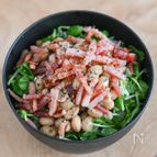 ひと手間加えていつもと違う味！ベーコンと豆苗の納豆ごはん