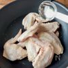 レタス1玉消費!重ねて蒸すだけ♪【手羽先のレタス蒸し】の工程3