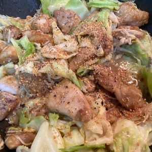 にゃんセンセの作ってみた!投稿(やみつき！＊鶏肉とキャベツとえのきのオイマヨ炒め＊)