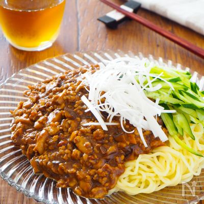 しいたけたっぷり♪旨味増し増しジャージャー麺（炸醤麺）