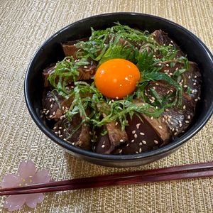 楽ラク手抜キッチン🐶🐾の作ってみた!投稿(ツヤ肌カモン!!鰹のたたきの丼ぶり＊美味しい漬けダレの黄金比)