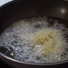 衝撃の美味しさ！取り合いになる！？【山盛りポテト】の工程4