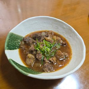 とよやんの作ってみた!投稿(激うま♡ほったらかしで完成‼︎『すじ肉のオニオン煮込み』)