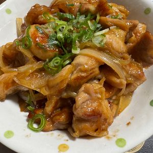 ルーキーシェフ🧑🍳の作ってみた!投稿(ご飯が進むがっつりおかず♡『鶏むね肉の甘辛にんにく照り焼き』)