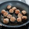『肉団子とピーマンの酢豚風』揚げずにお手軽!フライパン1つ☆の工程3