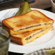 チーズとハムのフライパンホットサンド