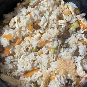 さっちゃんの作ってみた!投稿(【鶏肉ときのこの炊き込みご飯】最高峰の美味しさ☆うま味♬)
