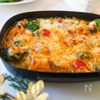 【たっぷりチーズの♪彩り野菜とチキンのケチャップ焼き】