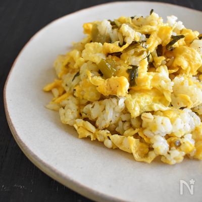 【包丁不要でぱぱっと簡単】たまご高菜チャーハン