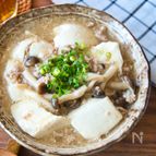 タレが絡んでおいしい♩すくい豆腐のそぼろあん﻿