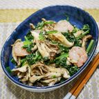 茹でて炒めて混ぜる「海老とほうれん草、舞茸の胡麻和え」