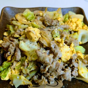 ejaの作ってみた!投稿(調味料２つ！豚こまとキャベツのオイマヨ卵炒め)