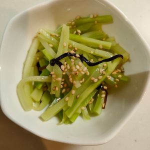 546534の作ってみた!投稿(ブロッコリーの茎利用！ブロッコリー茎の塩昆布ナムル)