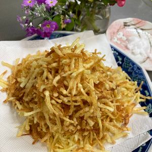そら・ゆずの作ってみた!投稿(衝撃の美味しさ！取り合いになる！？【山盛りポテト】)