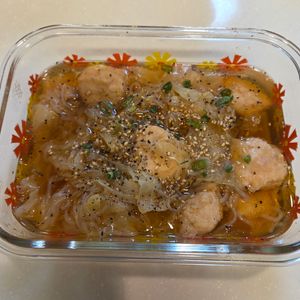 にゃんこさん🐱の作ってみた!投稿(【鶏肉団子とキャベツのしらたきスープ】簡単ヘルシー♪)