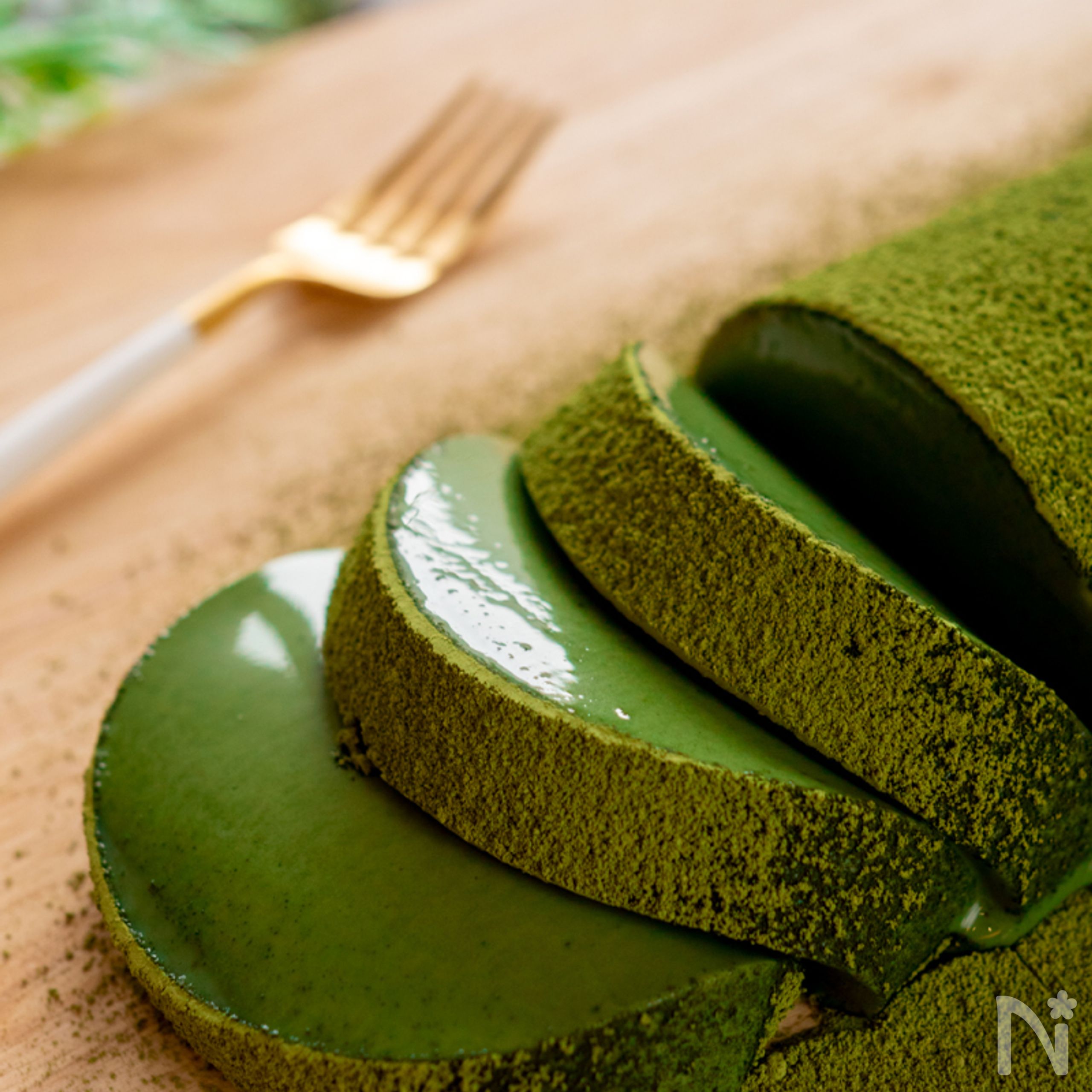 混ぜて冷やすだけ!濃厚抹茶ムースケーキ | レシピサイトNadia
