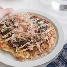 とろける新食感 “新玉ねぎのお好み焼き”