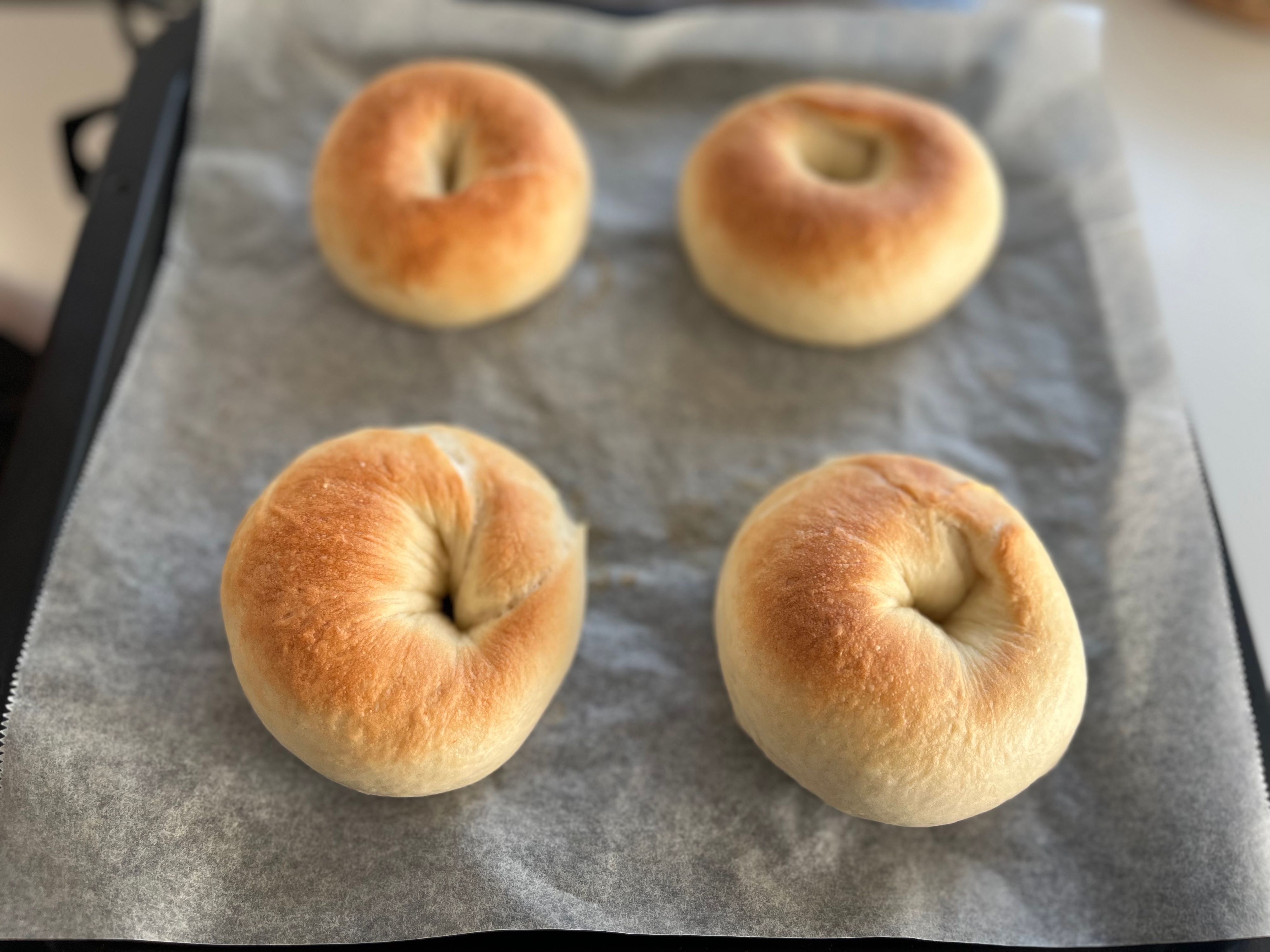 基本のベーグル】初心者にもおすすめ！手ごねで作る絶品レシピの作って