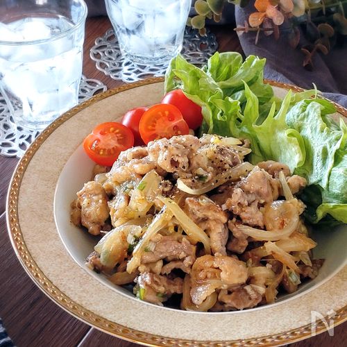 ラム肉の旨塩ガーリックペッパー炒め。