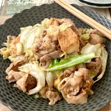 『ちぎり厚揚げキャベツの豚ばらごまみそ炒め』包丁まな板不要♪