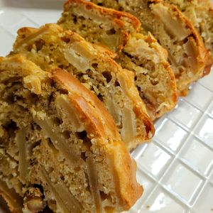 まゆのの作ってみた!投稿(【りんごとクルミのカントリーケーキ】混ぜて焼くだけで簡単！)
