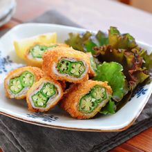 胡麻たっぷり♪オクラの肉巻きフライ