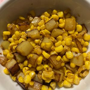 1515565の作ってみた!投稿(とうもろこしとじゃがいものバター醤油炒め)