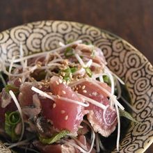 おつまみにぴったり！鰹のタタキのうま塩ねぎダレ和え